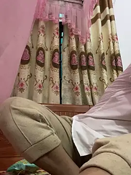 Snapshot of mai-xinh chatting on October 28, 6:06 am mai-xinh online show from October 28, 6:06 am