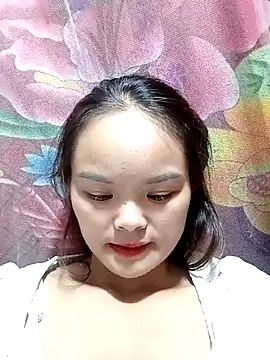 xinhxinhcute online show from October 6, 2:14 pm