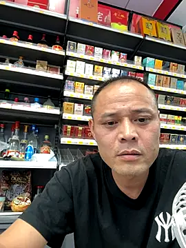 Snapshot of dajiba4718 chatting on October 19, 1:56 pm dajiba4718 online show from October 19, 1:56 pm