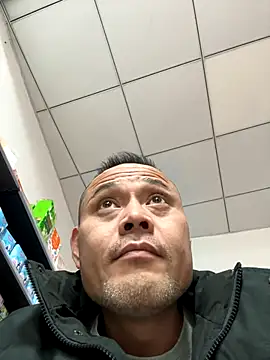 Snapshot of dajiba4718 chatting on November 19, 1:44 pm dajiba4718 online show from November 19, 1:44 pm