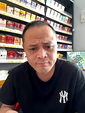 Snapshot of dajiba4718 chatting on December 3, 6:32 am dajiba4718 online show from December 3, 6:32 am