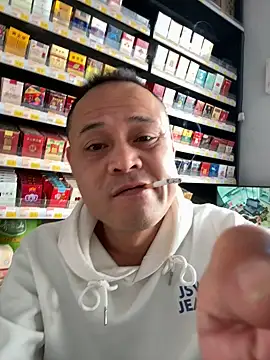 Snapshot of dajiba4718 chatting on December 16, 7:13 am dajiba4718 online show from December 16, 7:13 am