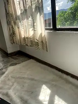 GiorgiaLuxee online show from September 21, 7:15 pm