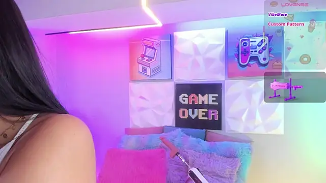 LindaWz  online show from January 18, 5:33 am