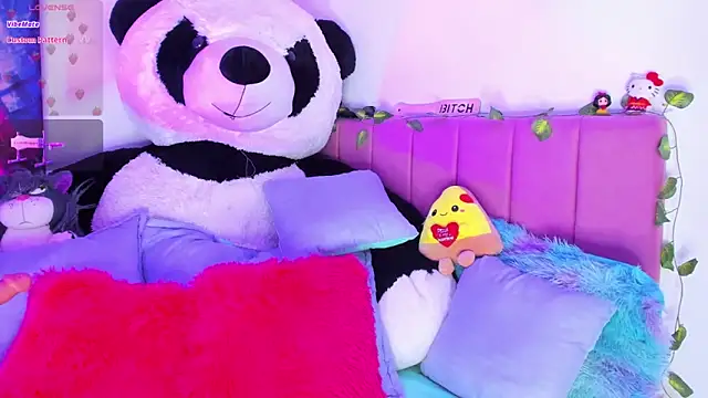 LindaWz  online show from March 8, 7:34 am