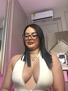 Snapshot of Catalina-Malave chatting on January 6, 12:47 am Catalina-Malave online show from January 6, 12:47 am