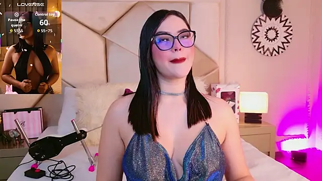 Snapshot of Catalina-Malave chatting on January 10, 12:01 am Catalina-Malave online show from January 10, 12:01 am