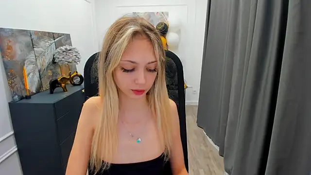 EmilyGraydis online show from May 10, 3:33 am