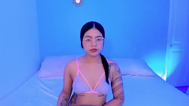 LiilithNova online show from November 30, 4:27 am