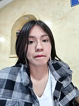 CHARLOTTE  05 online show from September 27, 2:11 pm