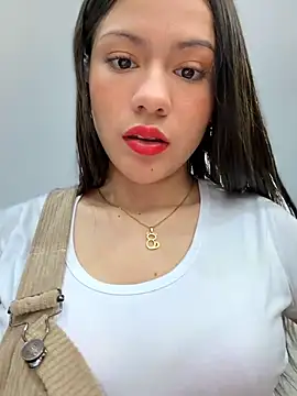 CHARLOTTE  05 online show from February 2, 12:26 pm