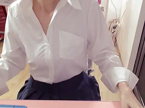 Snapshot of Funnygirl_9x chatting on November 26, 2:23 am Funnygirl 9x online show from November 26, 2:23 am