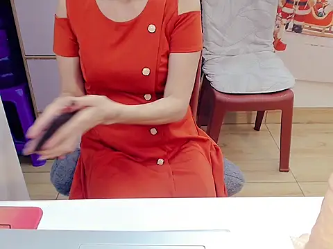 Snapshot of Funnygirl_9x chatting on December 20, 2:29 am Funnygirl 9x online show from December 20, 2:29 am