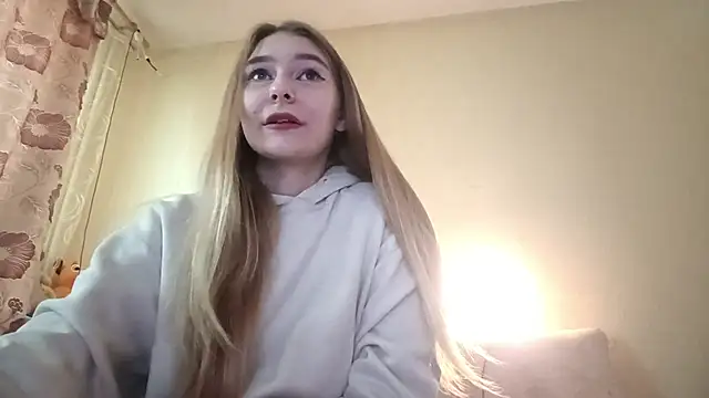 Snapshot of Nymera_flare chatting on September 16, 6:36 am Nymera flare online show from September 16, 6:36 am