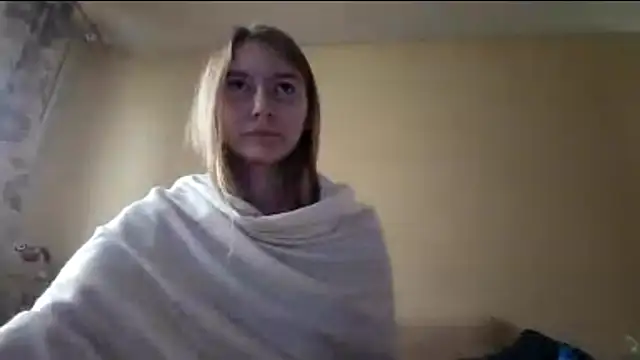 Snapshot of Nymera_flare chatting on October 23, 6:34 am Nymera flare online show from October 23, 6:34 am