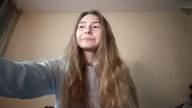 Nymera flare online show from December 5, 6:44 am