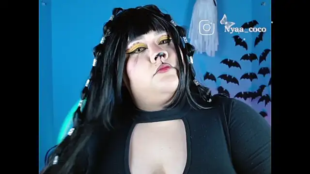 Snapshot of Nyaa_Coco chatting on October 18, 11:38 pm Nyaa Coco online show from October 18, 11:38 pm