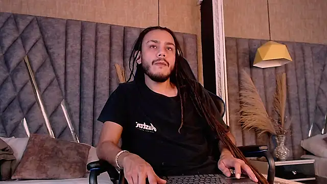 Snapshot of Boss_Domiinator chatting on September 19, 3:08 am Boss Domiinator online show from September 19, 3:08 am