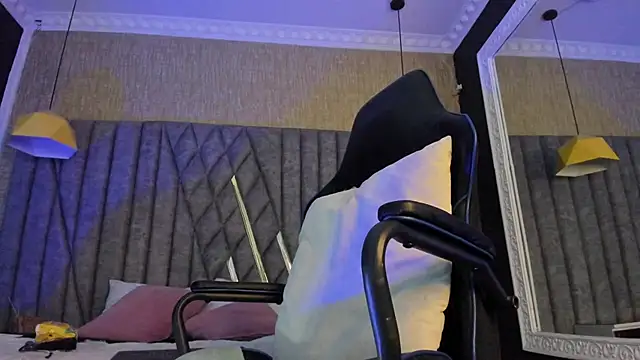 Boss Domiinator online show from November 13, 3:38 am