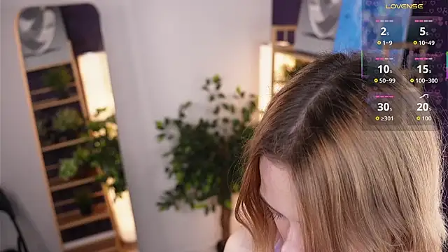 Snapshot of HollieCollelo chatting on September 26, 3:10 am HollieCollelo online show from September 26, 3:10 am