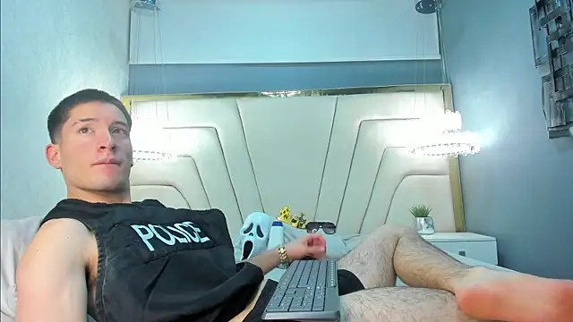 Snapshot of HunterHeat_ chatting on September 21, 12:07 pm HunterHeat online show from September 21, 12:07 pm