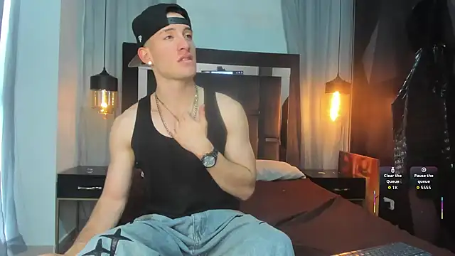 HunterHeat  online show from December 13, 7:53 pm