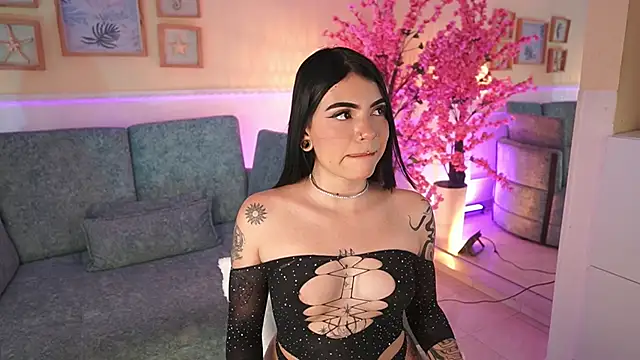 VioletEvanz online show from September 17, 7:15 pm