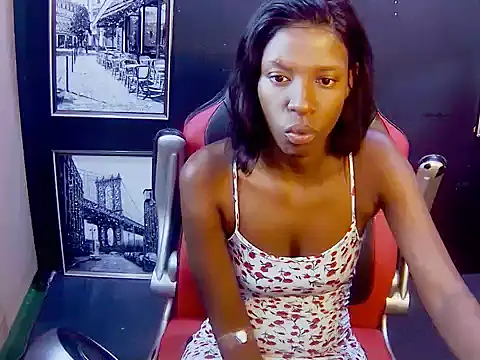 Snapshot of Emmybaby69 chatting on October 7, 5:21 pm Emmybaby69 online show from October 7, 5:21 pm