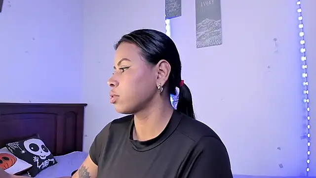 Michluxe 69 online show from November 9, 1:59 am