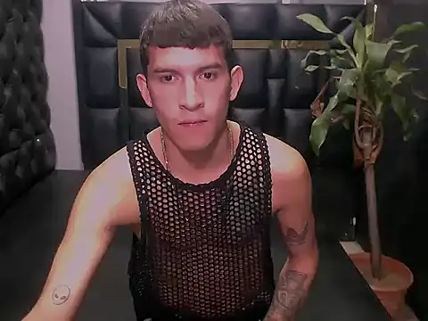 Snapshot of dilan_abraham12 chatting on September 15, 7:14 pm dilan abraham12 online show from September 15, 7:14 pm