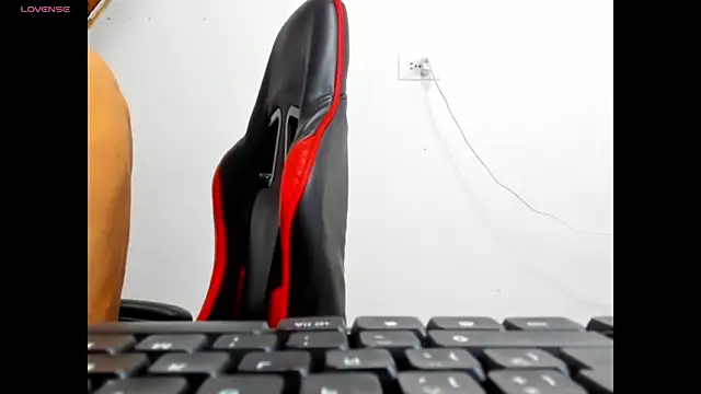 Snapshot of dilan_abraham12 chatting on October 1, 3:01 am dilan abraham12 online show from October 1, 3:01 am