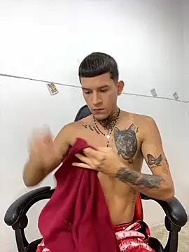 Snapshot of dilan_abraham12 chatting on October 28, 3:47 pm dilan abraham12 online show from October 28, 3:47 pm