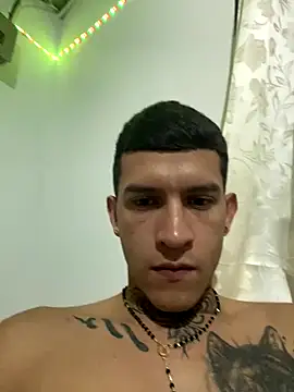 Snapshot of dilan_abraham12 chatting on October 31, 2:01 am dilan abraham12 online show from October 31, 2:01 am