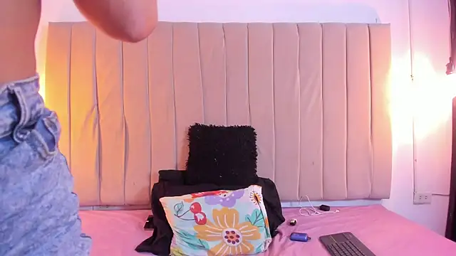 escar let online show from February 11, 4:17 am