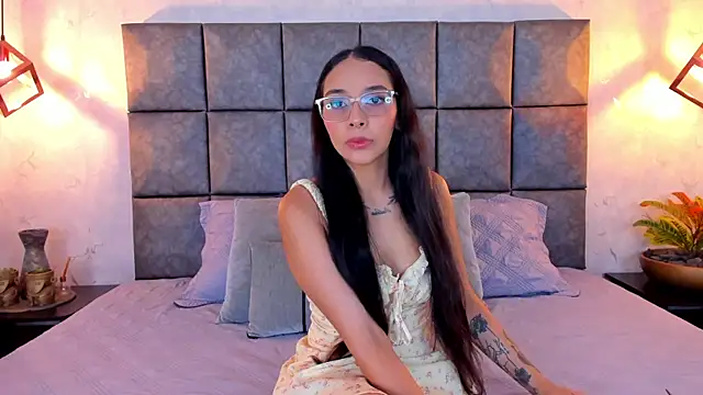 Roseaurora online show from May 10, 12:10 pm