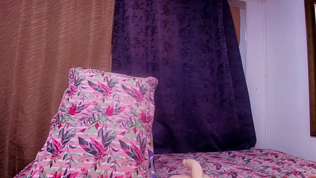 sweegirl69 online show from November 1, 11:56 am