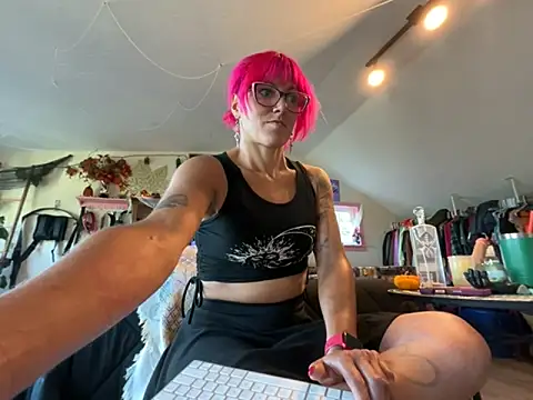 Snapshot of kinkycanner chatting on October 21, 11:16 pm kinkycanner online show from October 21, 11:16 pm