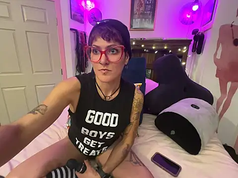 Snapshot of kinkycanner chatting on February 25, 3:38 am kinkycanner online show from February 25, 3:38 am