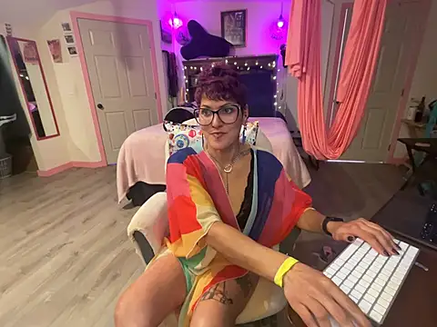 Snapshot of kinkycanner chatting on March 1, 3:19 am kinkycanner online show from March 1, 3:19 am