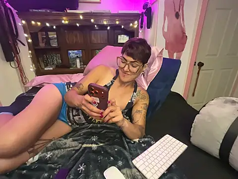 Snapshot of kinkycanner chatting on March 26, 6:08 am kinkycanner online show from March 26, 6:08 am