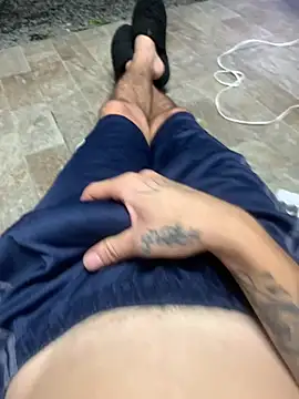Original Luiz online show from February 18, 3:02 am