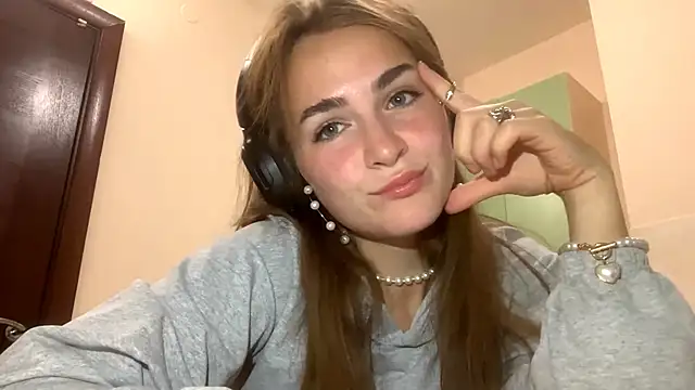 BunnyTiedeman online show from September 23, 7:06 pm