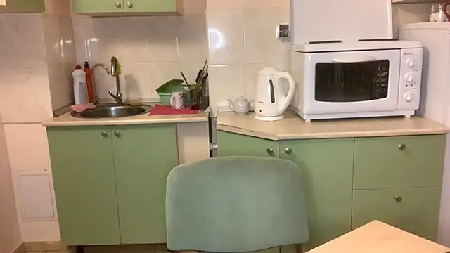 BunnyTiedeman online show from October 8, 4:15 pm