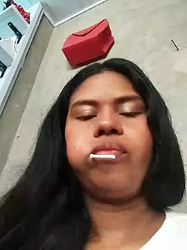 Snapshot of julietta1453 chatting on December 15, 2:21 pm julietta1453 online show from December 15, 2:21 pm