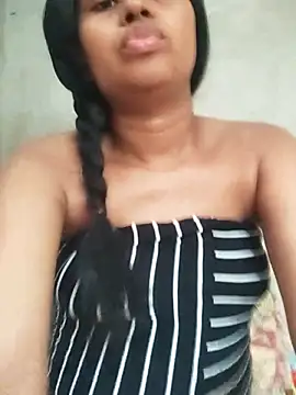 Snapshot of julietta1453 chatting on December 16, 7:30 pm julietta1453 online show from December 16, 7:30 pm