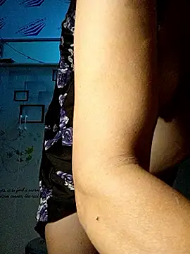 Snapshot of Ella3838 chatting on September 21, 1:13 pm Ella3838 online show from September 21, 1:13 pm