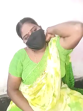 Snapshot of chubby_babitha-telugu chatting on September 18, 1:13 pm chubby babitha-telugu online show from September 18, 1:13 pm