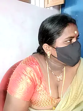 Snapshot of chubby_babitha-telugu chatting on October 17, 4:37 am chubby babitha-telugu online show from October 17, 4:37 am