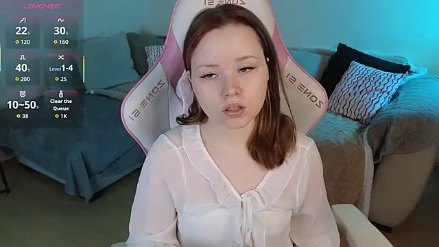 Snapshot of Sweetie_Hope chatting on April 8, 4:40 pm Sweetie Hope online show from April 8, 4:40 pm