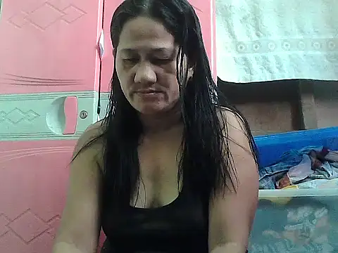 Snapshot of hotmama_063 chatting on October 7, 3:36 am hotmama 063 online show from October 7, 3:36 am